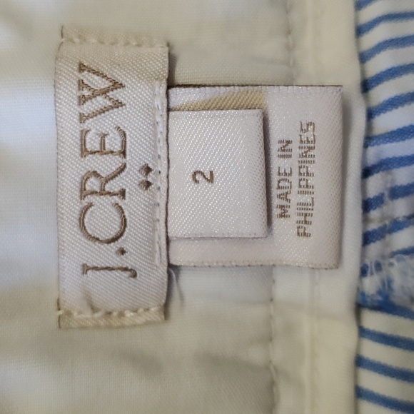 J.Crew blue & white seersucker pants, size 2. Front pockets.  Belt loops. Nice - Picture 5 of 7